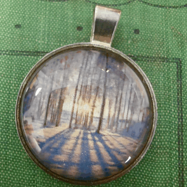Snowy Pendant